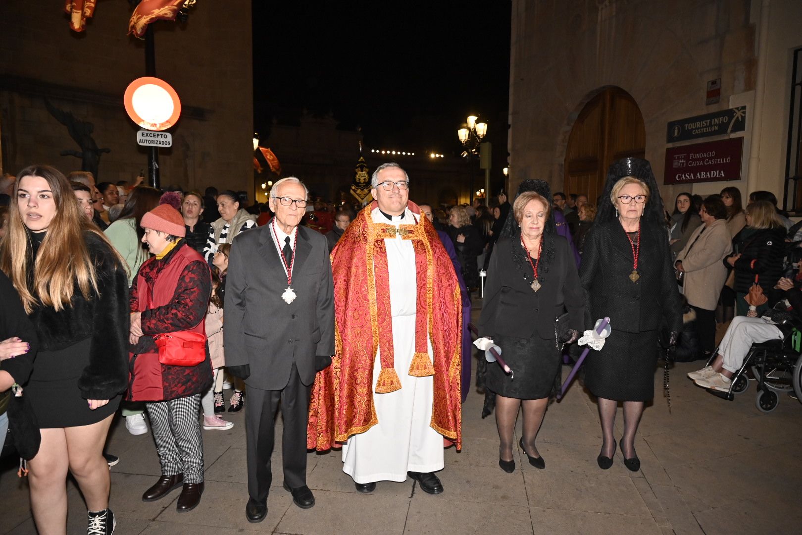 Viernes Santo en Castelló: procesión y Cristo yacente