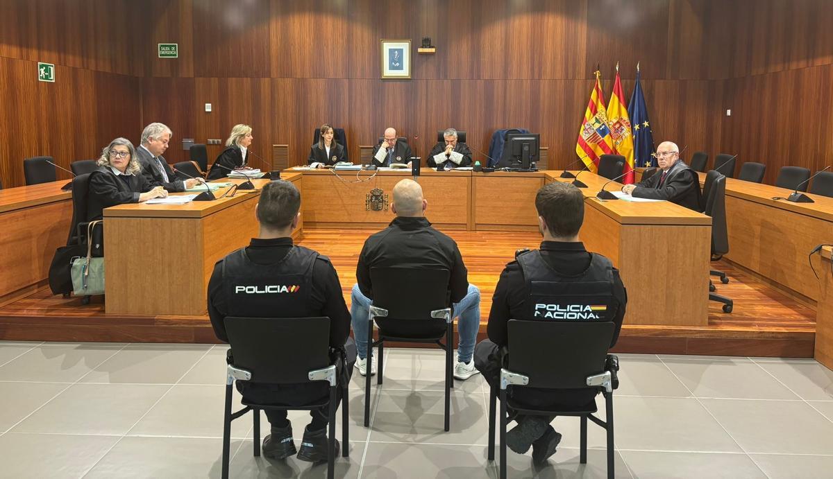 El acusado, Artur Rebull Torres, en el juicio celebrado este martes en la Audiencia Provincial de Zaragoza.