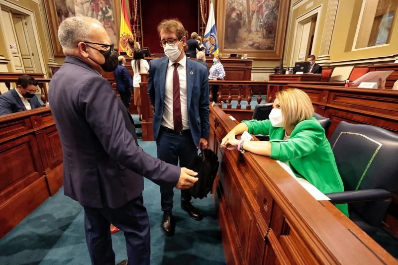 Pleno del Parlamento de Canarias