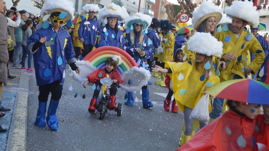 El Carnaval d’estiu de l&#039;Escala torna amb una rua nocturna i ball amb l’orquestra Maribel