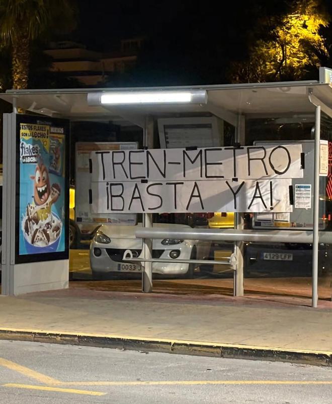 Carteles de protesta en el Port de Sagunt
