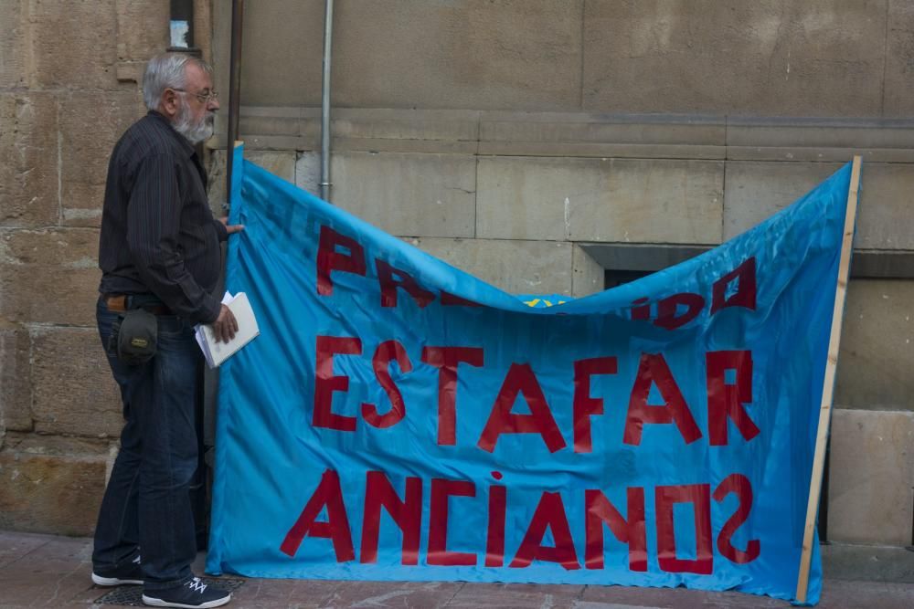 Reunión de la Plataforma Afectados por la deuda del ERA Sindicatura de Cuentas