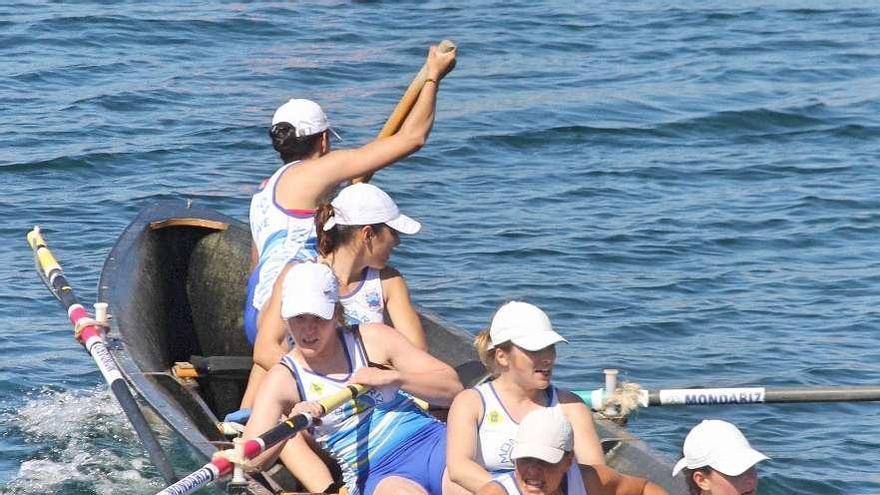 Una de las mangas femeninas de trainerillas, ayer en Meira. // Santos Álvarez