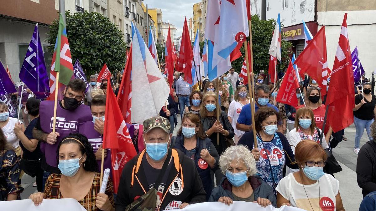 Manifestación de trabajadores de Thenaisie Provote en O Grove. // Muñiz