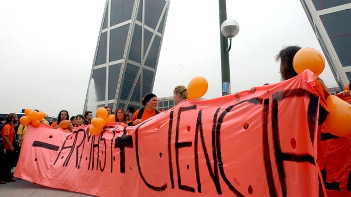 La Federación de Jóvenes Investigadores se manifestaron para denunciar la precariedad de los investigadores