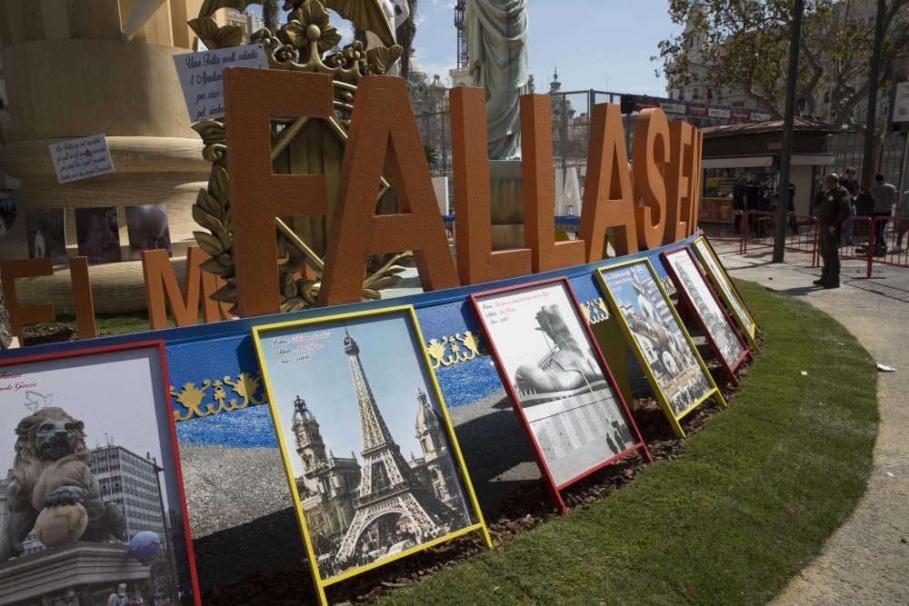 'Fallas en el Mundo', el monumento municipal