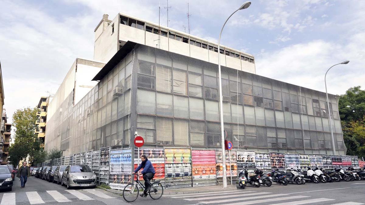 Edificio de la antigua comisaría de la Gavidia. / José Luis Montero