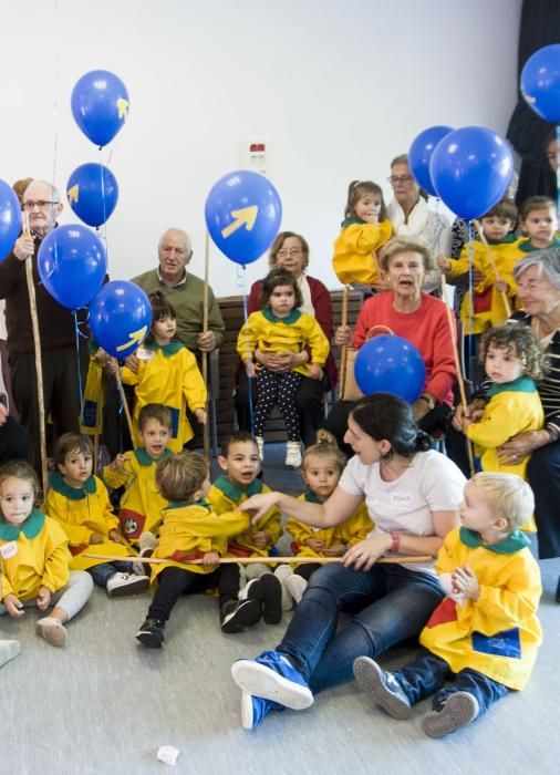 ''Camino por la memoria'' une a niños y mayores