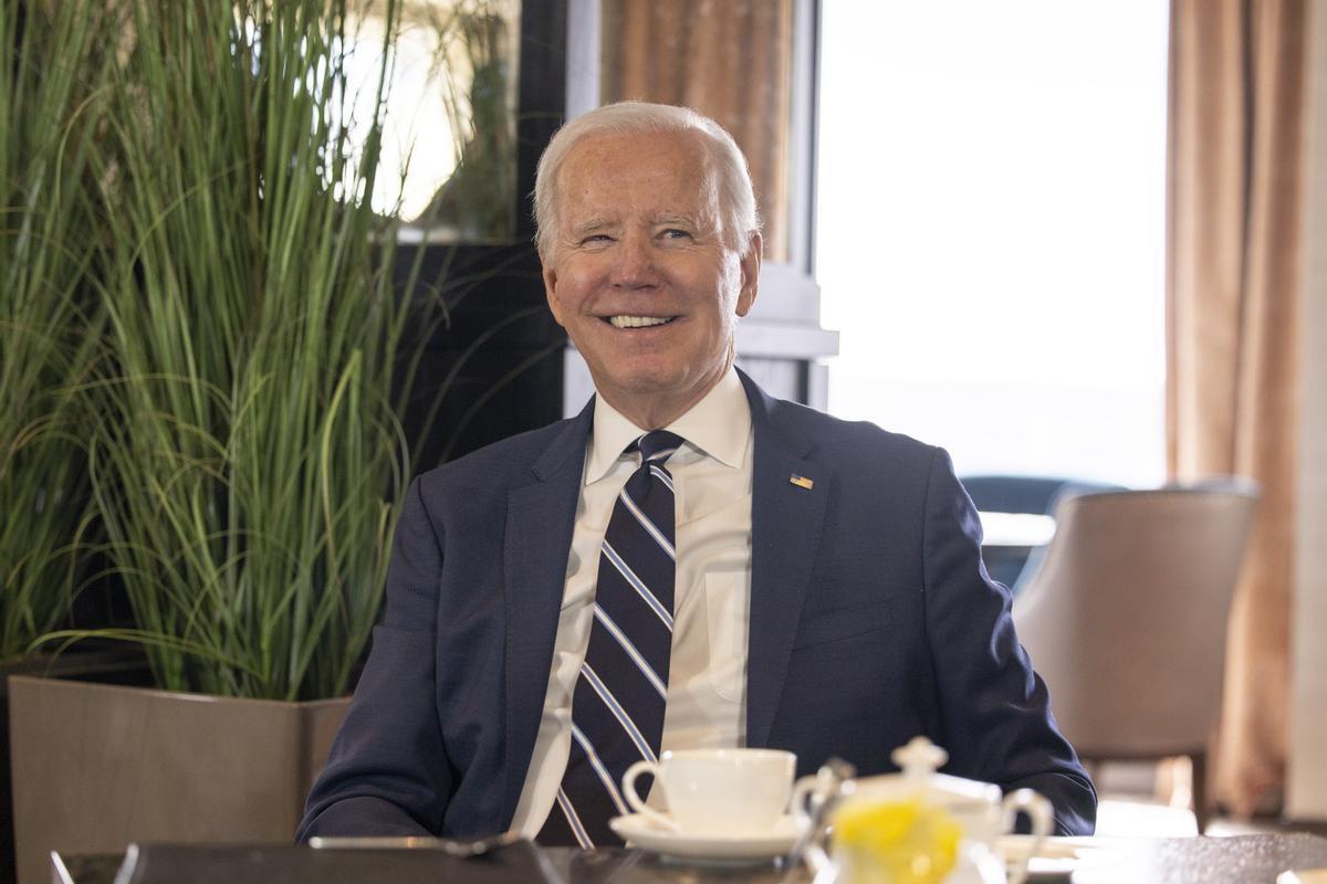 Joe Biden y Rishi Sunak se reúnen en Belfast