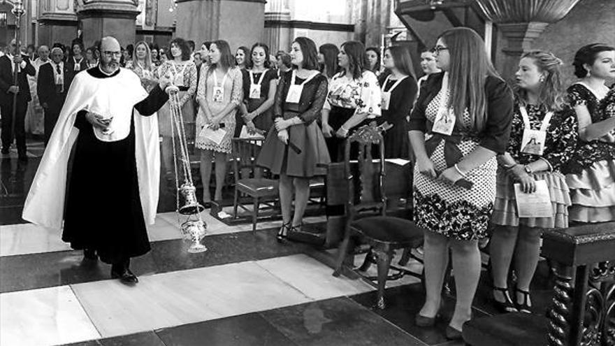 Las rosarieras se vuelcan en la fiesta de su cofradía
