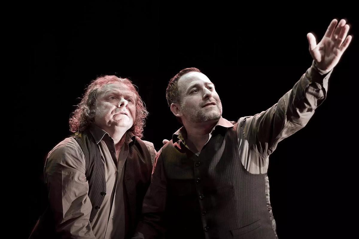 Castillo y Montoliú en 'Imprebís', la obra que dio fama y modificó el nombre de la compañía.