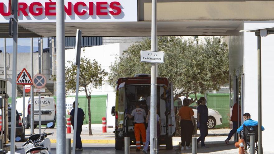 El Hospital de la Ribera refuerza el servicio de Urgencias al aumentar los pacientes respiratorios