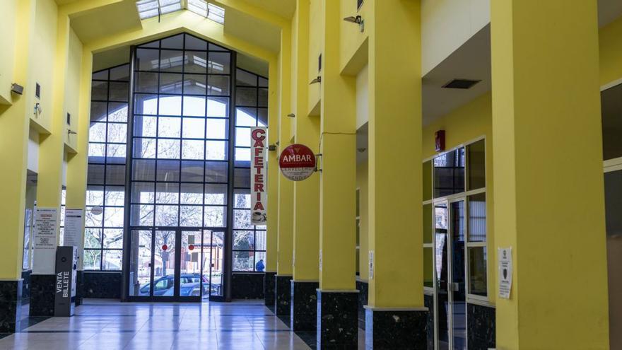 Maquina para sacar los billetes de autobús en la estación de Zamora.
