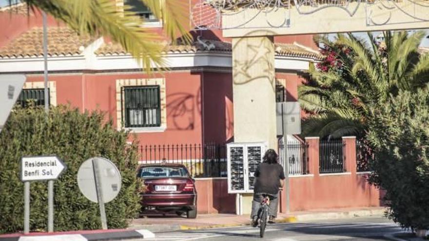 Las casas construidas en zona verde se encuentran en la urbanización Benfis Park.