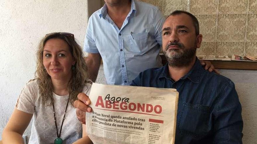 Los concejales de AxA, ayer, en rueda de prensa.