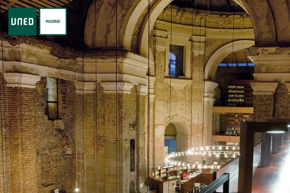 Vista del interior de la Biblioteca de las Escuelas Pías, en Madrid