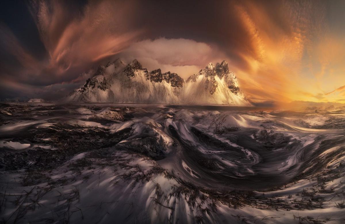 La imagen fue tomada en Islandia, al amanecer y en medio de un temporadal de viento. | FELIPE SOUTO