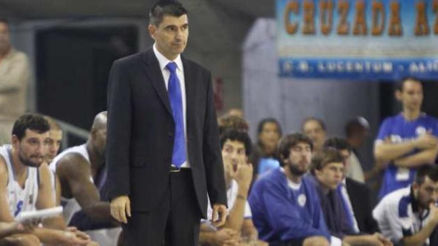 Josep María Berrocal, con cara de circunstancias en el partido de ayer.