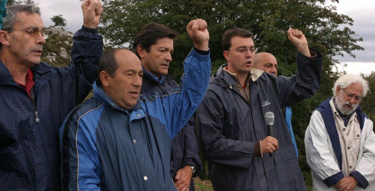 Pepe Noja, el escultor que rompía cadenas y que tenía en Laviana su segunda casa