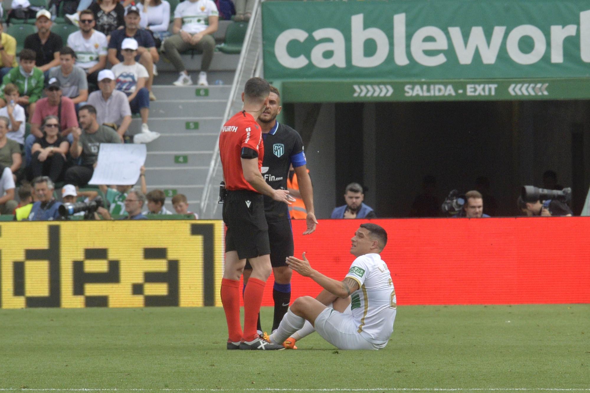 El Elche vacuna al Atlético de Madrid