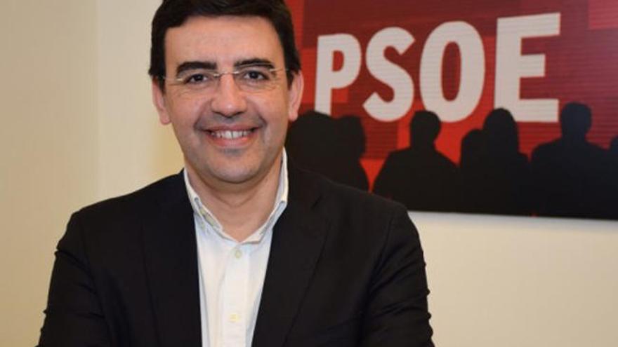 El PSOE planea convocar las primarias el 21 de mayo