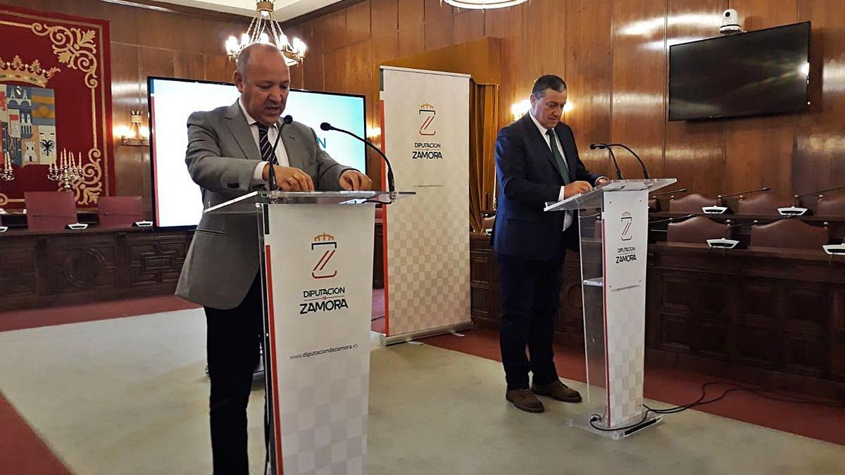 José María Barrios y Javier Faúndez, en la presentación de las obras.