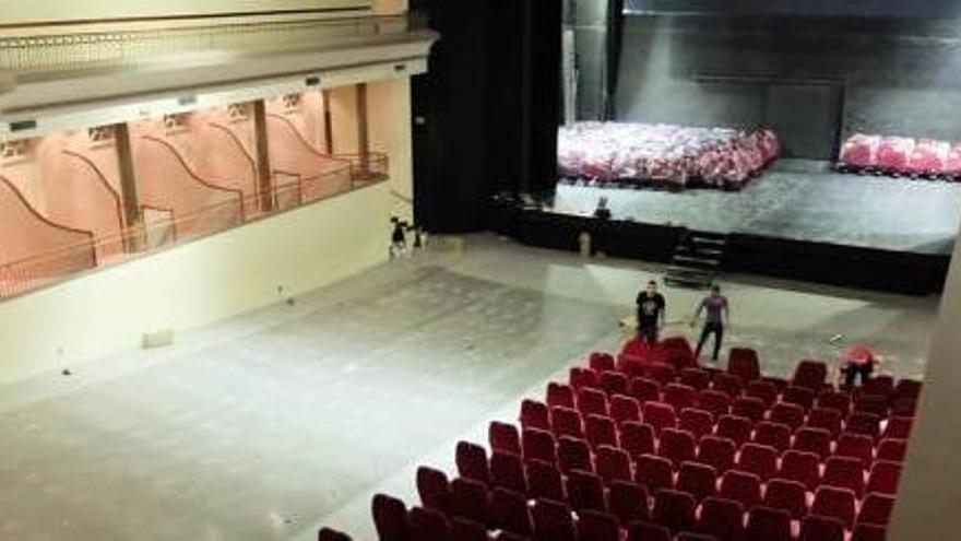 L&#039;interior del Teatre Jardí, durant les obres.