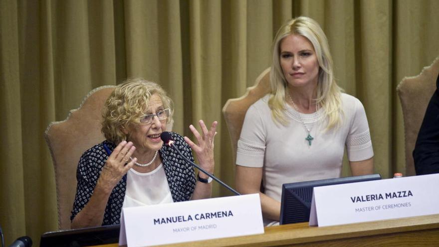 Carmena pide en el Vaticano una reflexión sobre «por qué uno se va de putas»