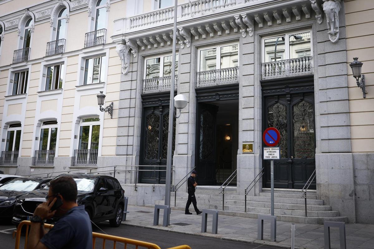 El sector progressista del CGPJ es reuneix aquest dimarts per decidir si dimiteix en bloc El sector progressista del CGPJ es reuneix aquest dimarts per decidir si dimiteix en bloc