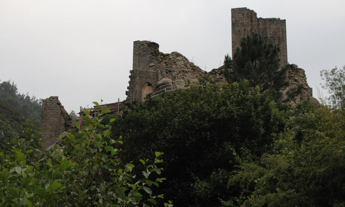 Vista exterior del Castillo de Narahío