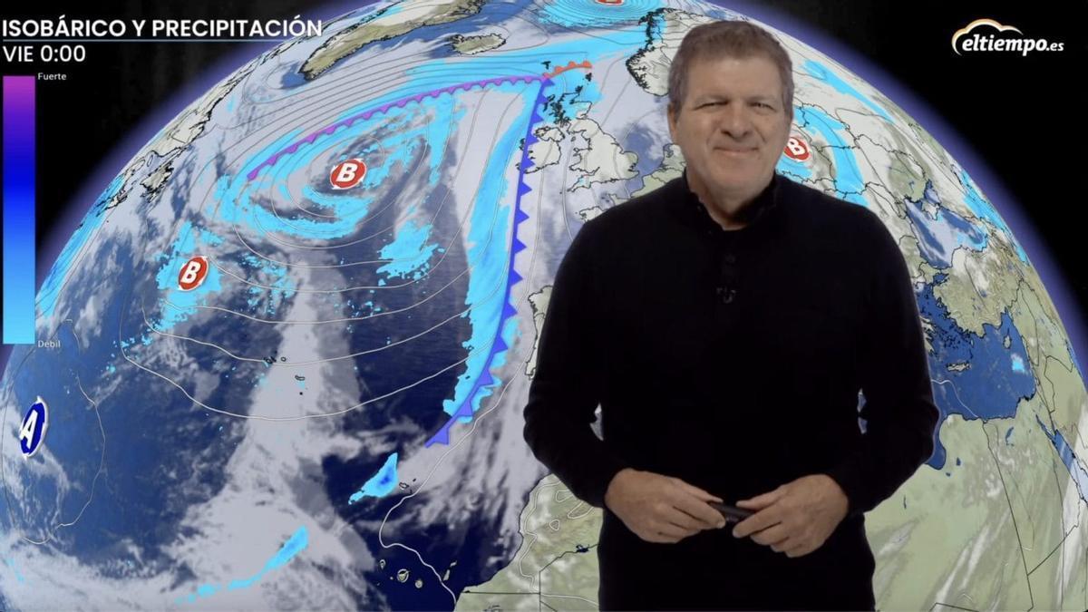 Mario Picazo, durante su predicción del tiempo.