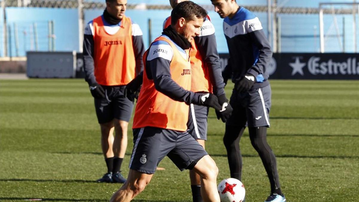 Pablo Piatti vuelve a entrenar con la plantilla del Espanyol