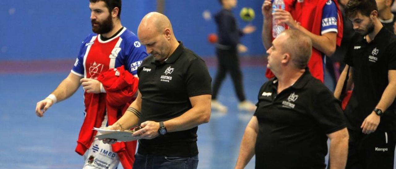 Fernando Latorre en un partido con Agustinos.