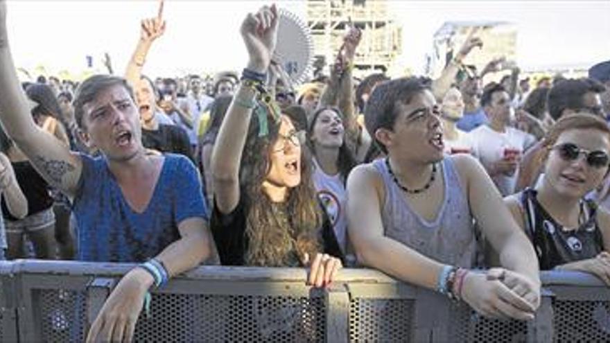 La Generalitat estudia una ley de festivales que facilitaría el Arenal