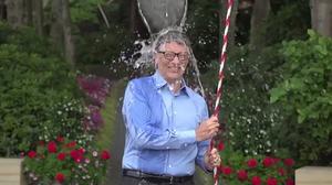 Bill Gates es mulla per l’ELA