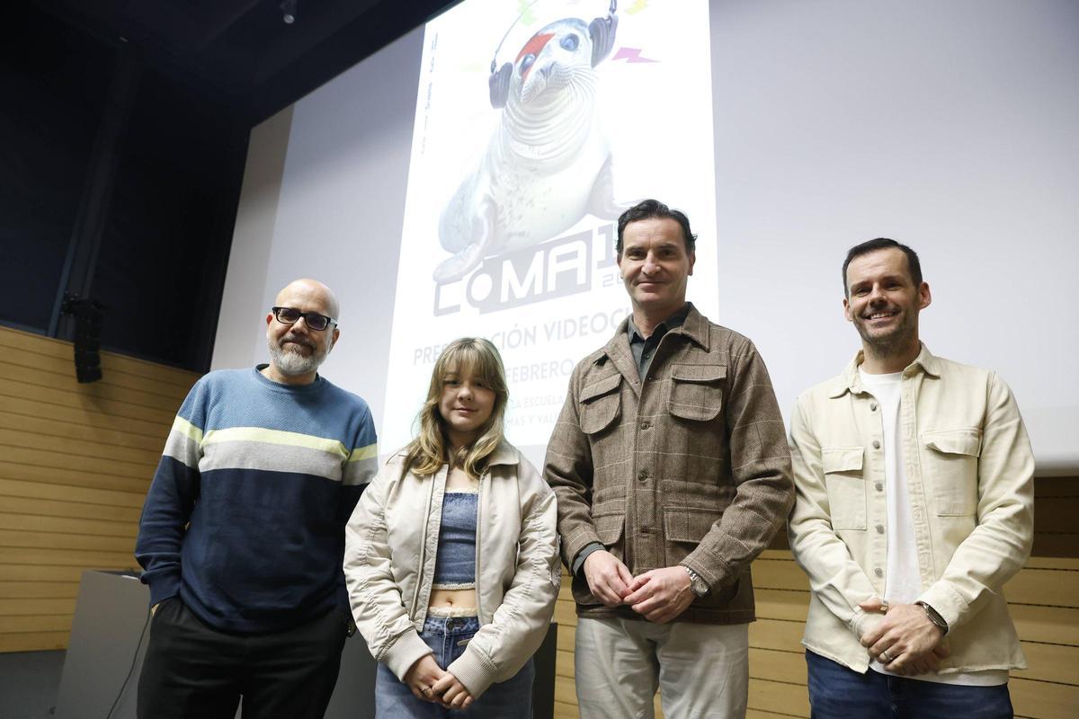 Marcos Juez, Emma May, Jorge González-Palacios y Carlos Llaca durante la presentación de los videoclips del X Concurso Coma.