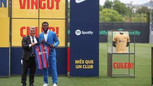 Así ha sido la presentación de Franck Kessie