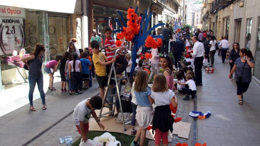 Girona s&#039;omple dels muntatges de Temps de Flors