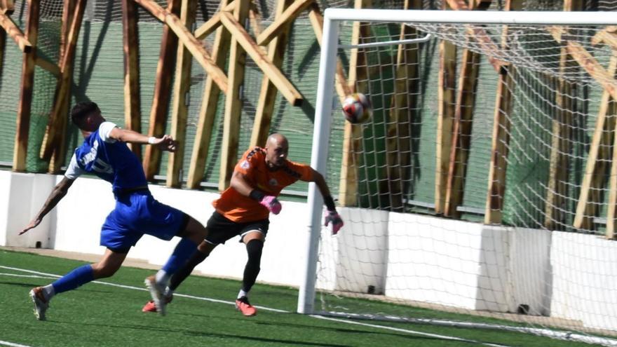 Un gol de Lie sirve al filial del Tenerife para llevarse los tres puntos de Los Olivos