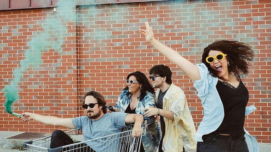 &quot;La vida está llena de olas emocionales, y de eso hablan estas canciones&quot;