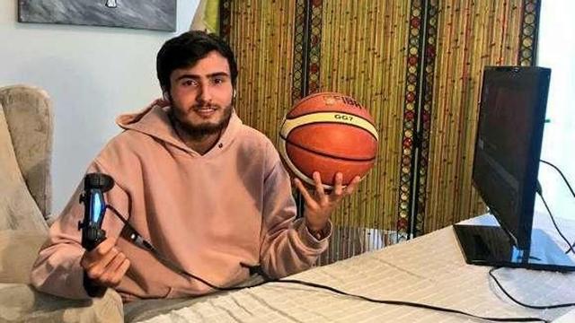 El jugador del Coruña Pablo Ferreiro, campeón del torneo.