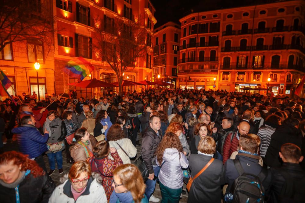 Concentración feminista en Palma contra el pacto en Andalucía