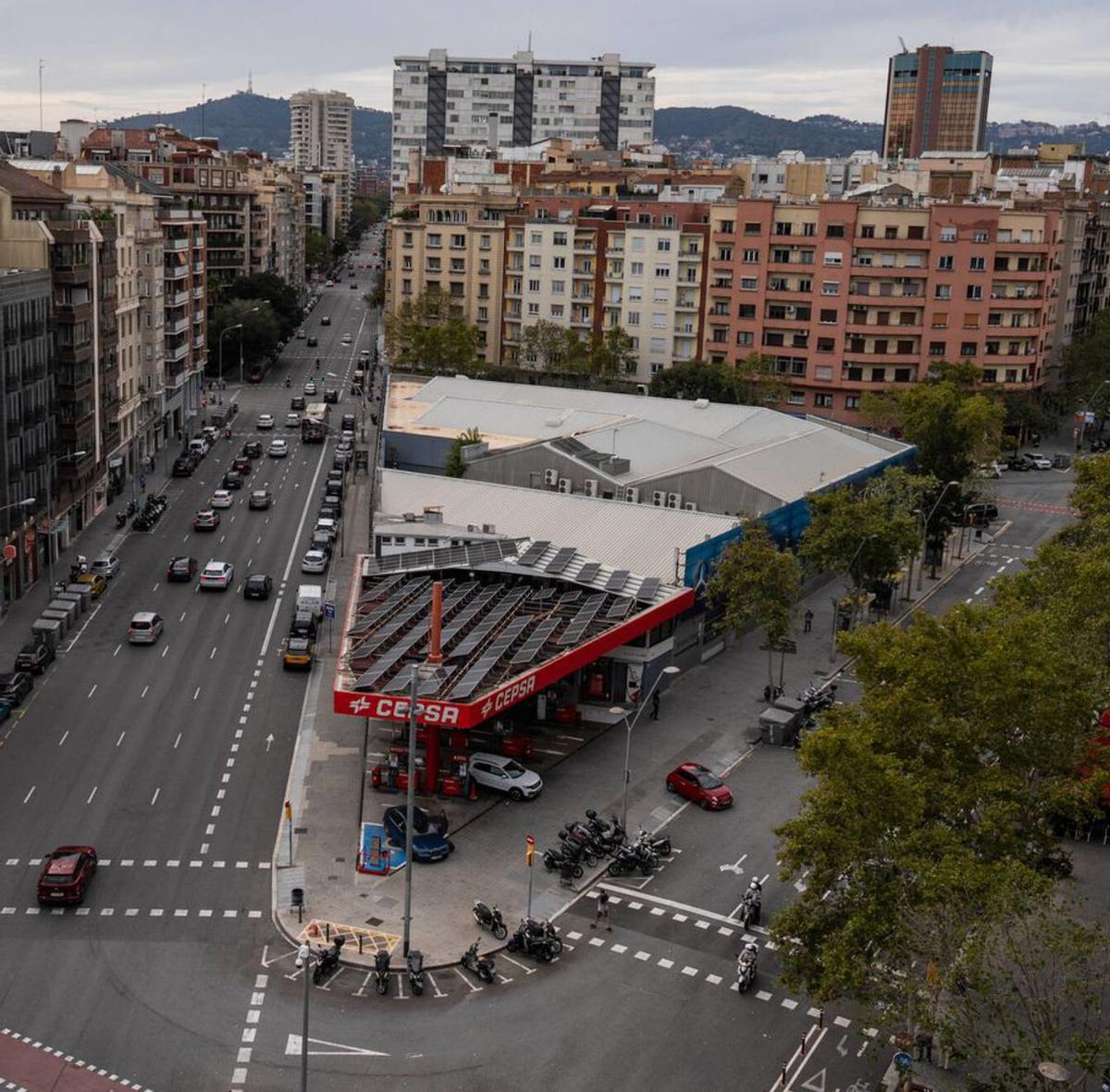 Incendi veïnal pel trasllat dels bombers de l’Eixample