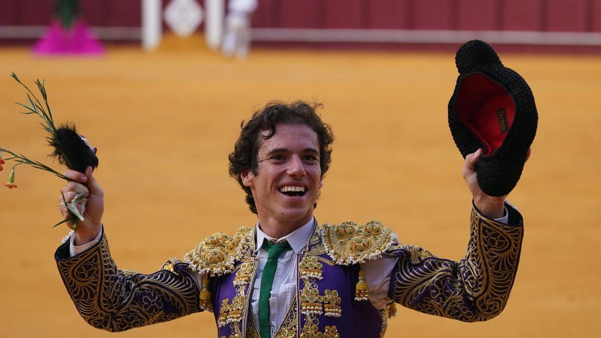 Santana Claros.