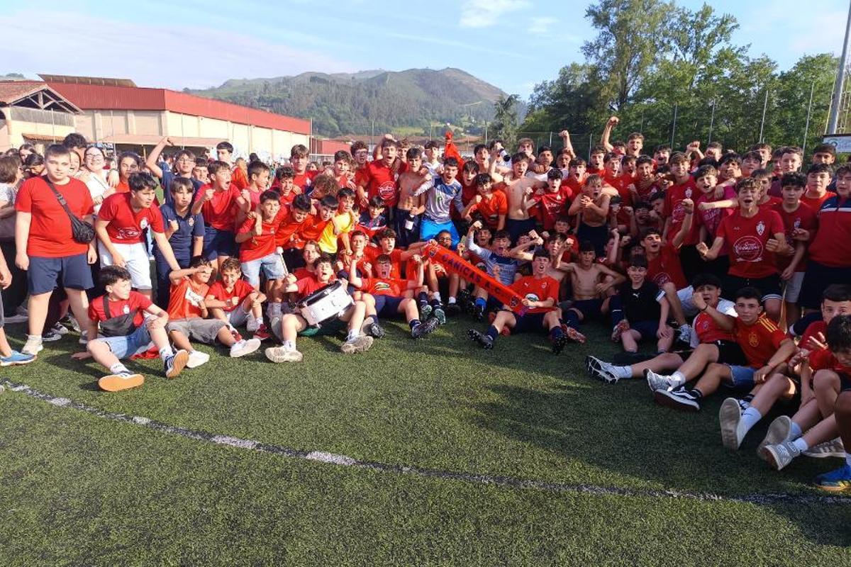 El Cánicas celebra su ascenso