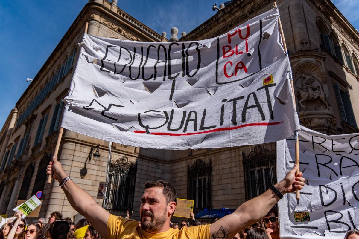 "A l’Institut Salvador Espriu de Salt seguirem protestant per tal de visibilitzar el nostre malestar"