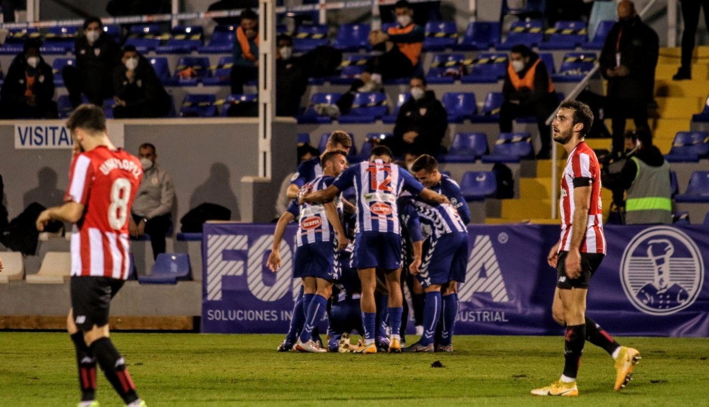 El supercampeón sufre en Alcoy (Alcoyano 1 - Athletic 2)