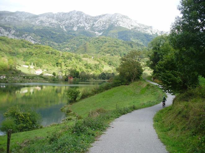 Vía verde, La senda del oso, turismo sostenible