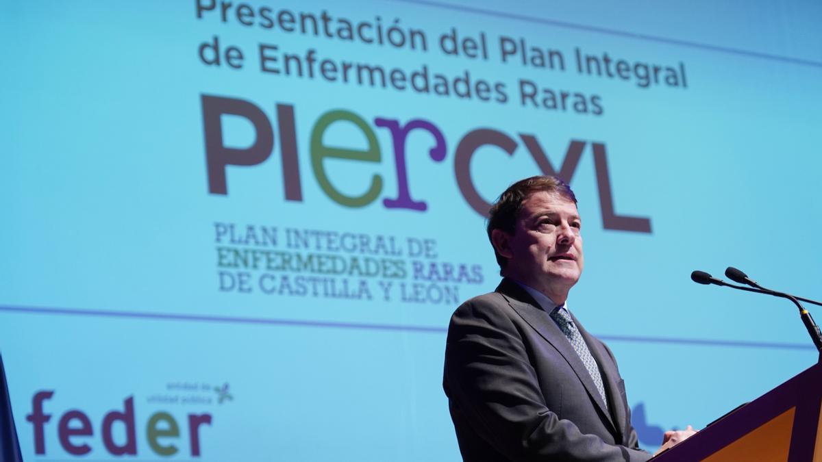 Mañueco en la presentación del nuevo Plan Integral para las Enfermedades Raras de Castilla y León (PIERCYL).