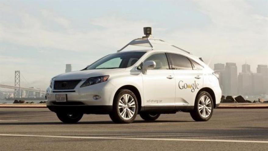 Google quiere sacar sus propios coches sin conductor